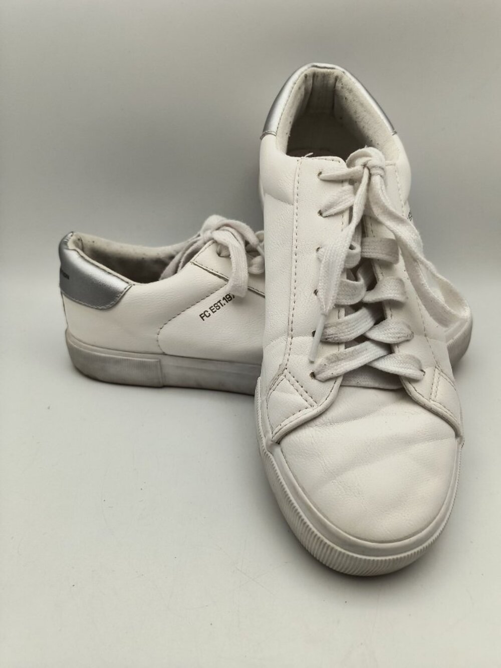 French Connection White Faux Leather Sneakers With Silver Heel Accent Size 11
